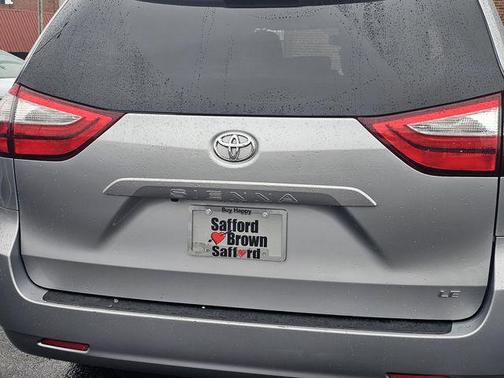 2018 Toyota Sienna LE