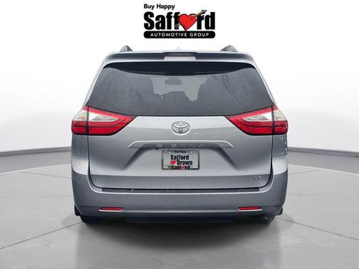 2018 Toyota Sienna LE