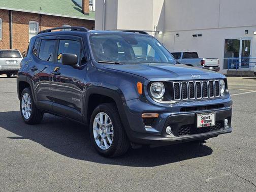 Slate Blue Pearlcoat 2023 Jeep Renegade Latitude