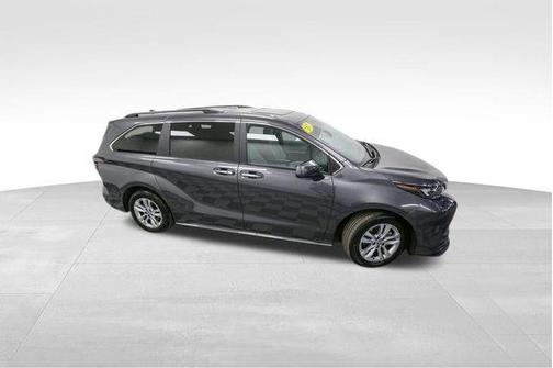 2025 Toyota Sienna XLE 7 Passenger