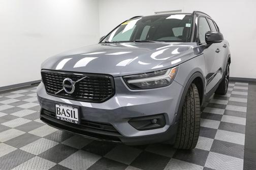 2019 Volvo XC40 T5 R-Design