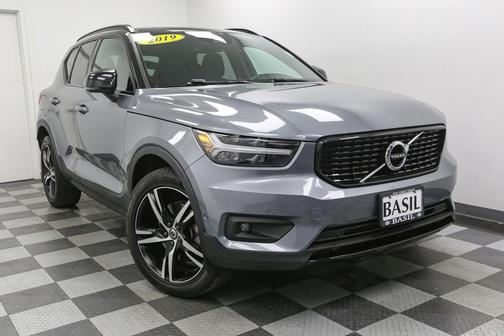 2019 Volvo XC40 T5 R-Design