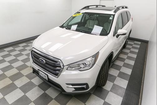 Crystal White Pearl 2020 Subaru Ascent Limited 8-Passenger