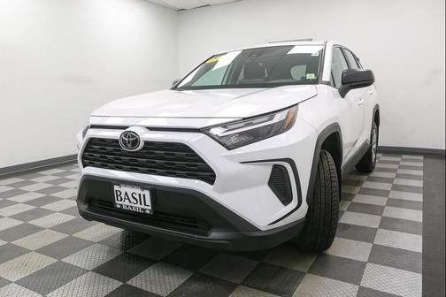 Ice Cap 2023 Toyota RAV4 LE