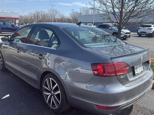 GY 2014 Volkswagen Jetta GLI Autobahn
