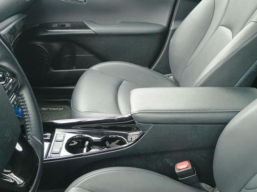 2020 Toyota Prius Prime XLE