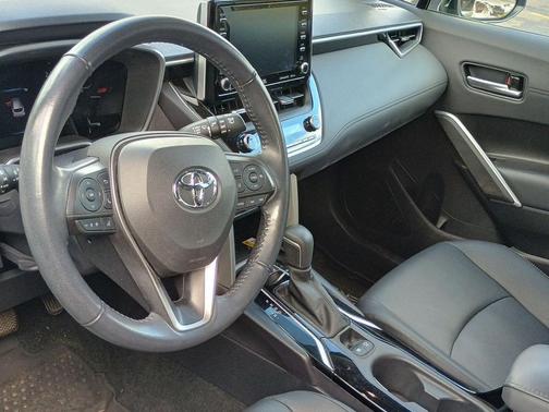 2022 Toyota Corolla Cross XLE