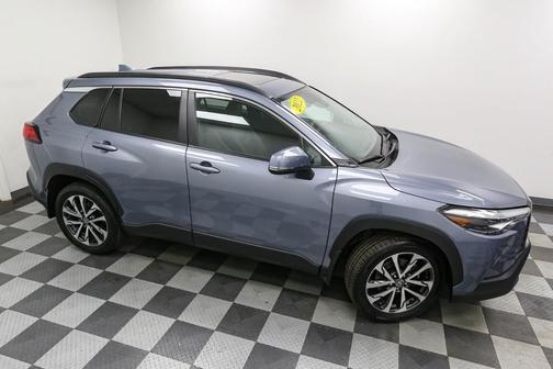 2022 Toyota Corolla Cross XLE