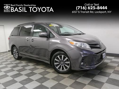 2020 Toyota Sienna XLE Premium