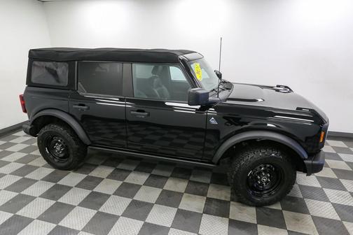 Shadow Black 2023 Ford Bronco Black Diamond