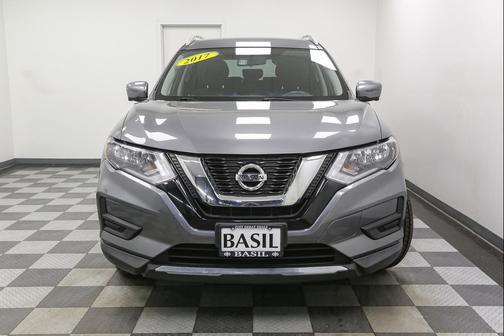Gun Metallic 2017 Nissan Rogue SV