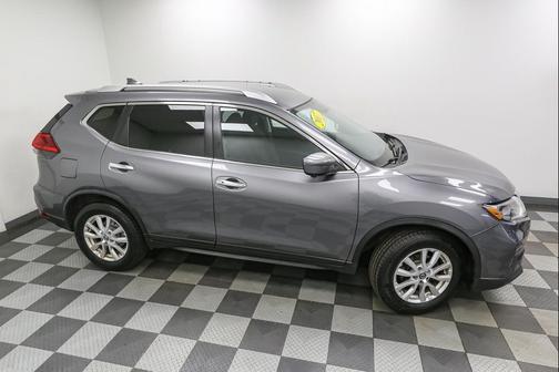 Gun Metallic 2017 Nissan Rogue SV