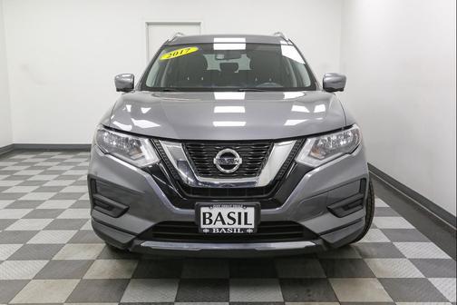 Gun Metallic 2017 Nissan Rogue SV