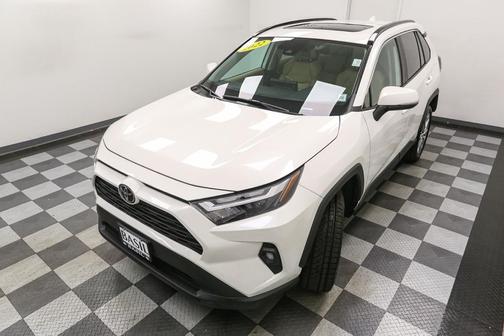 2022 Toyota RAV4 XLE Premium