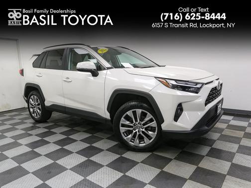 2022 Toyota RAV4 XLE Premium