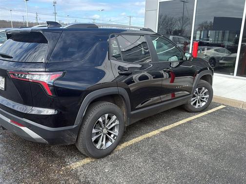 Mosaic Black Metallic 2025 Chevrolet Equinox 1LT
