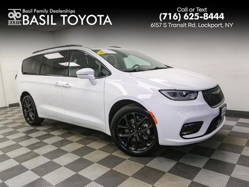 2022 Chrysler Pacifica Touring L