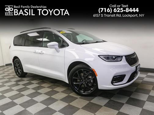 2022 Chrysler Pacifica Touring L