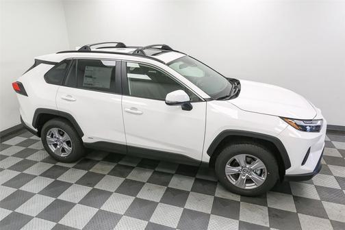 2025 Toyota RAV4 Hybrid XLE