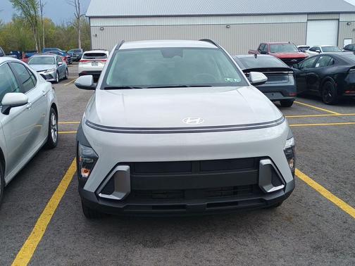 Cyber Gray Metallic 2025 Hyundai KONA SEL Convenience