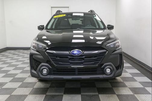 Crystal Black Silica 2024 Subaru Outback Premium