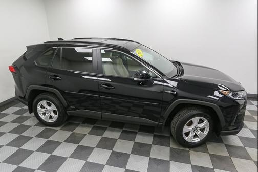 2019 Toyota RAV4 Hybrid XLE