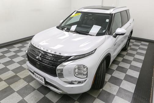 2024 Mitsubishi Outlander PHEV SEL