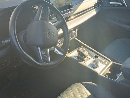 2024 Mitsubishi Outlander PHEV