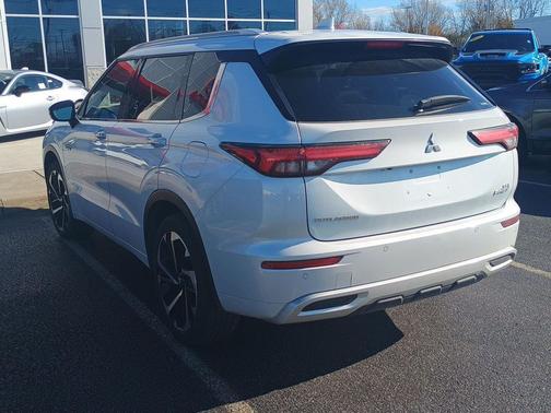 2024 Mitsubishi Outlander PHEV