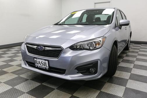 Ice Silver Metallic 2018 Subaru Impreza 2.0i Premium