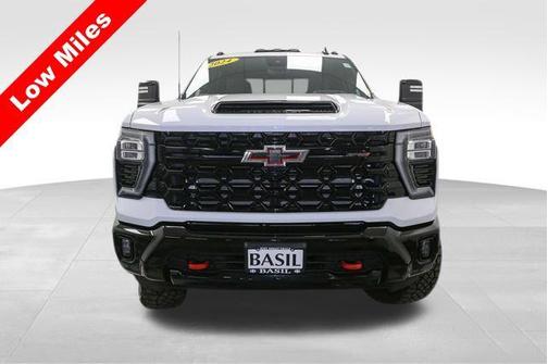 2024 Chevrolet Silverado 2500 4WD Crew Cab Standard Bed ZR2