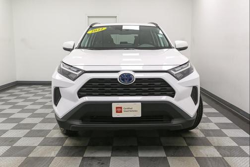 White 2022 Toyota RAV4 Hybrid XLE