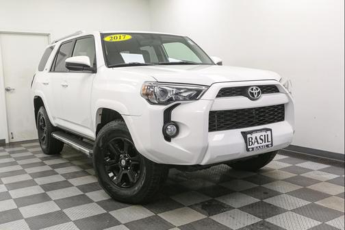 Super White 2017 Toyota 4Runner SR5