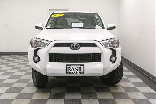 Super White 2017 Toyota 4Runner SR5