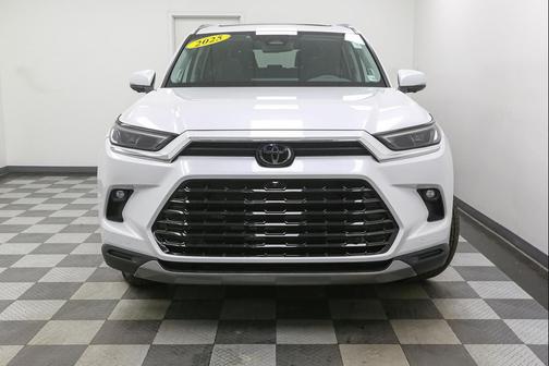 Wind Chill Pearl 2025 Toyota Grand Highlander Platinum