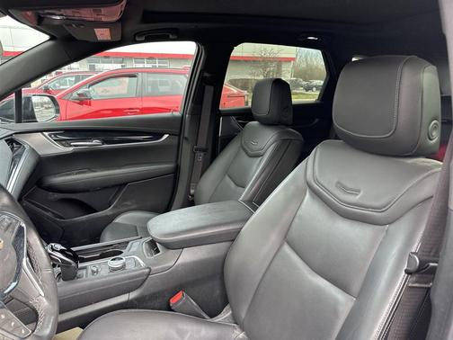 Stellar Black Metallic 2024 Cadillac XT5 Premium Luxury