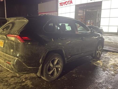 2021 Toyota RAV4 Prime SE