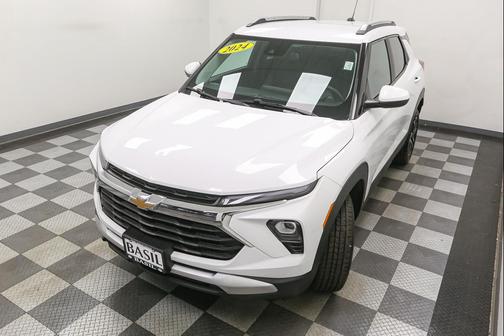 Summit White 2024 Chevrolet Trailblazer LT