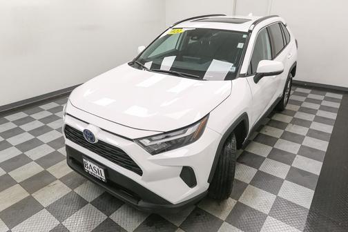 2022 Toyota RAV4 Hybrid XLE