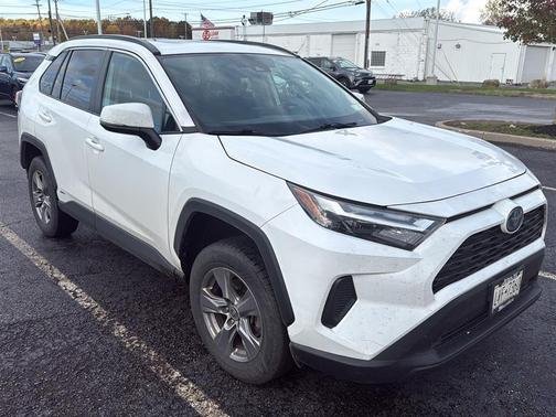 2022 Toyota RAV4 Hybrid XLE