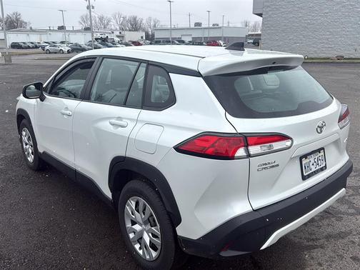 Wind Chill Pearl 2022 Toyota Corolla Cross L