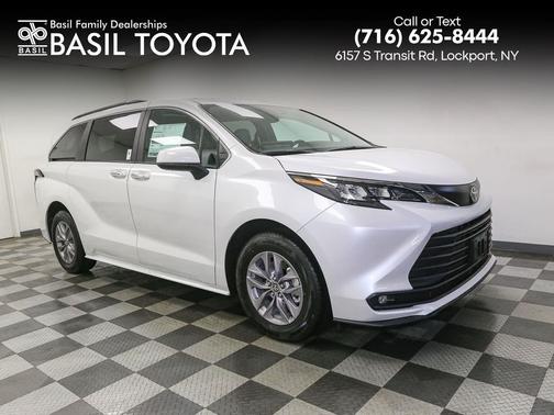 Wind Chill Pearl 2026 Toyota Sienna XLE Passenger Van