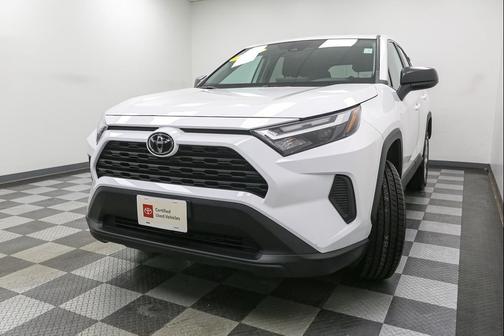2023 Toyota RAV4 LE