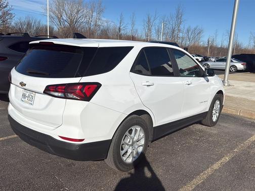 2024 Chevrolet Equinox LS
