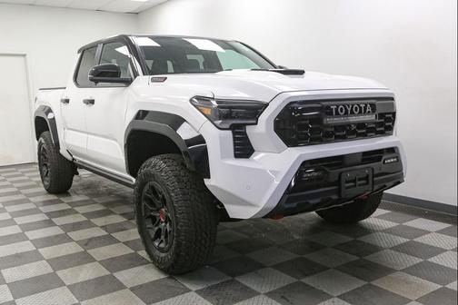 Ice Cap w/Black Roof 2026 Toyota Tacoma Hybrid TRD Pro