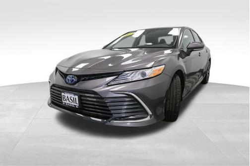 2023 Toyota Camry Hybrid XLE