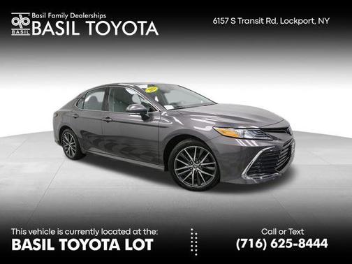 2023 Toyota Camry Hybrid XLE