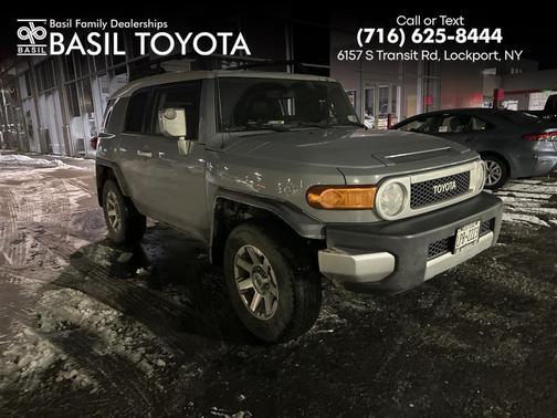 2014 Toyota FJ Cruiser Base