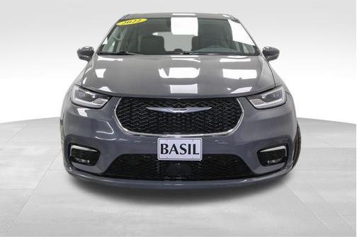 2022 Chrysler Pacifica Hybrid Touring L