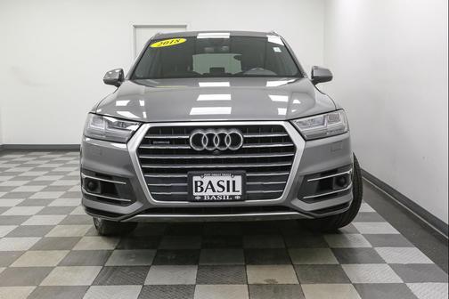 Graphite Gray Metallic 2018 Audi Q7 3.0T Premium Plus
